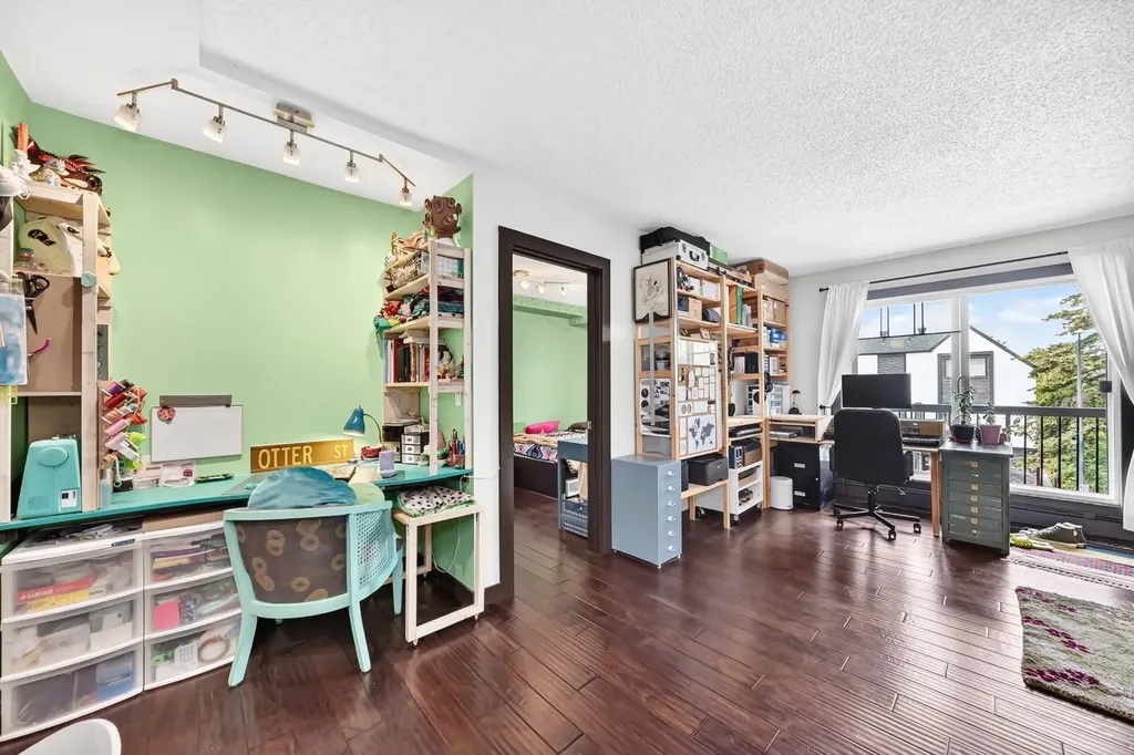 1301 17 Avenue NW Calgary AB T2M 0R2