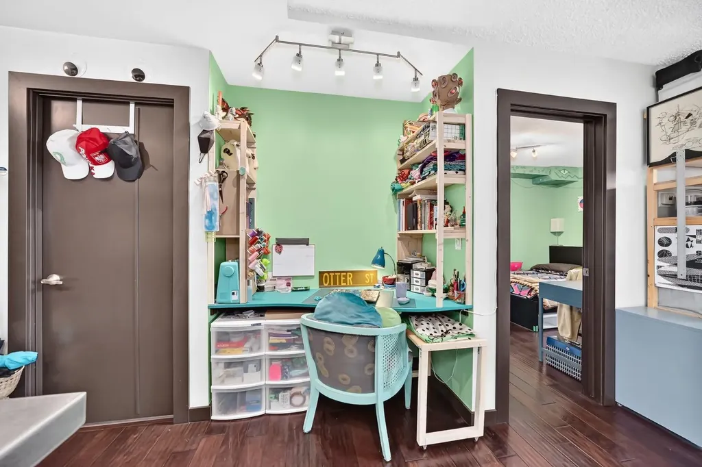 1301 17 Avenue NW Calgary AB T2M 0R2