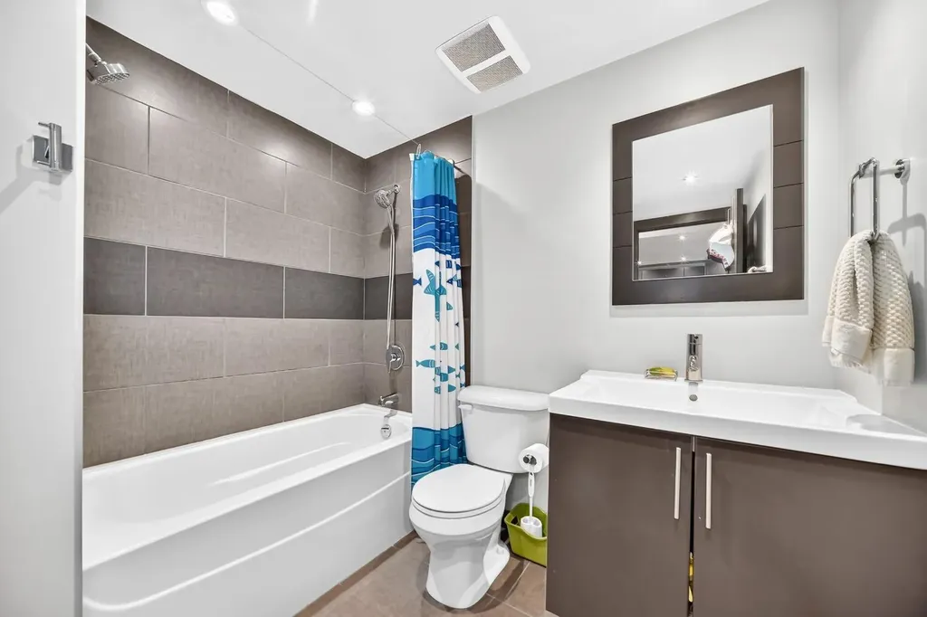 1301 17 Avenue NW Calgary AB T2M 0R2