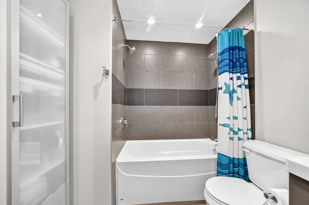 1301 17 Avenue NW Calgary AB T2M 0R2