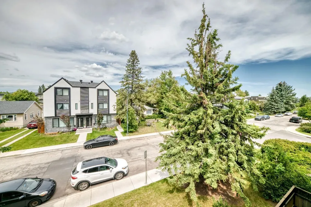 1301 17 Avenue NW Calgary AB T2M 0R2