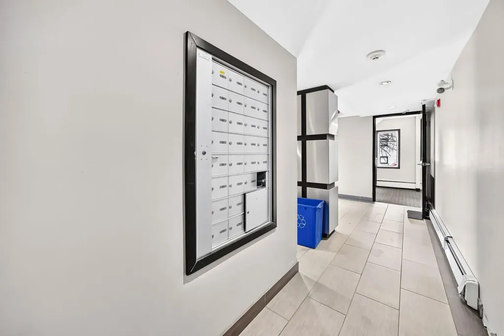 1301 17 Avenue NW Calgary AB T2M 0R2