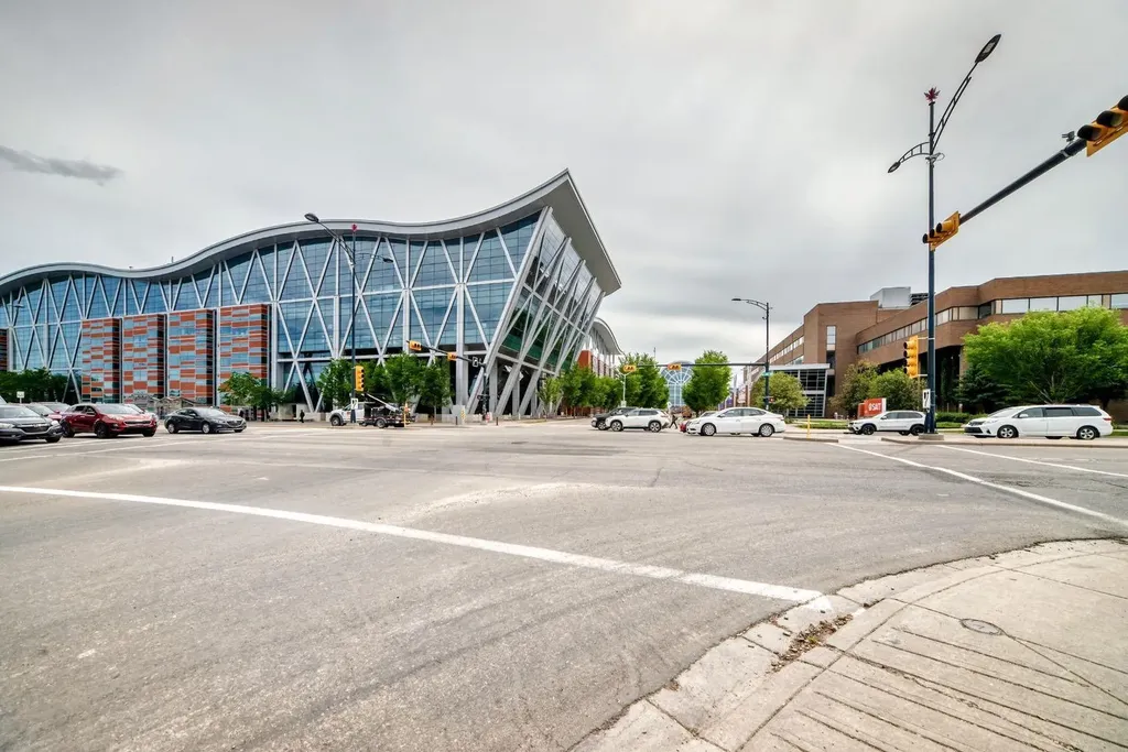 1301 17 Avenue NW Calgary AB T2M 0R2