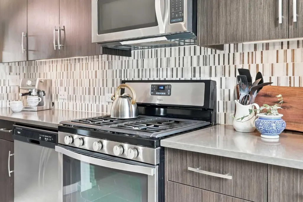 153 Ascot Point SW Calgary AB T3H0X1