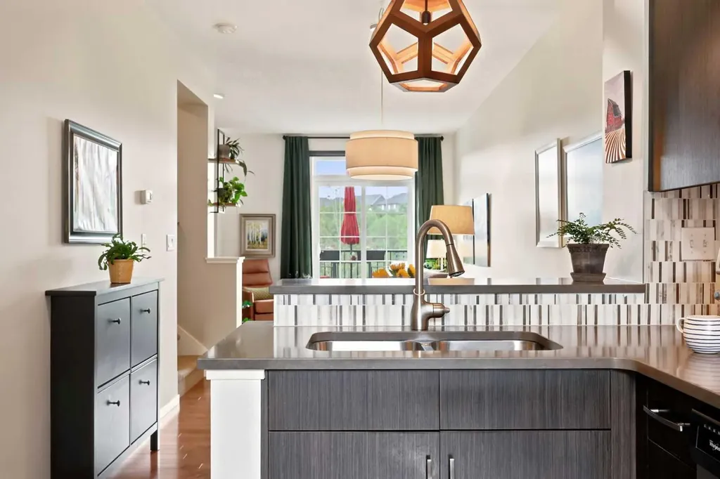 153 Ascot Point SW Calgary AB T3H0X1