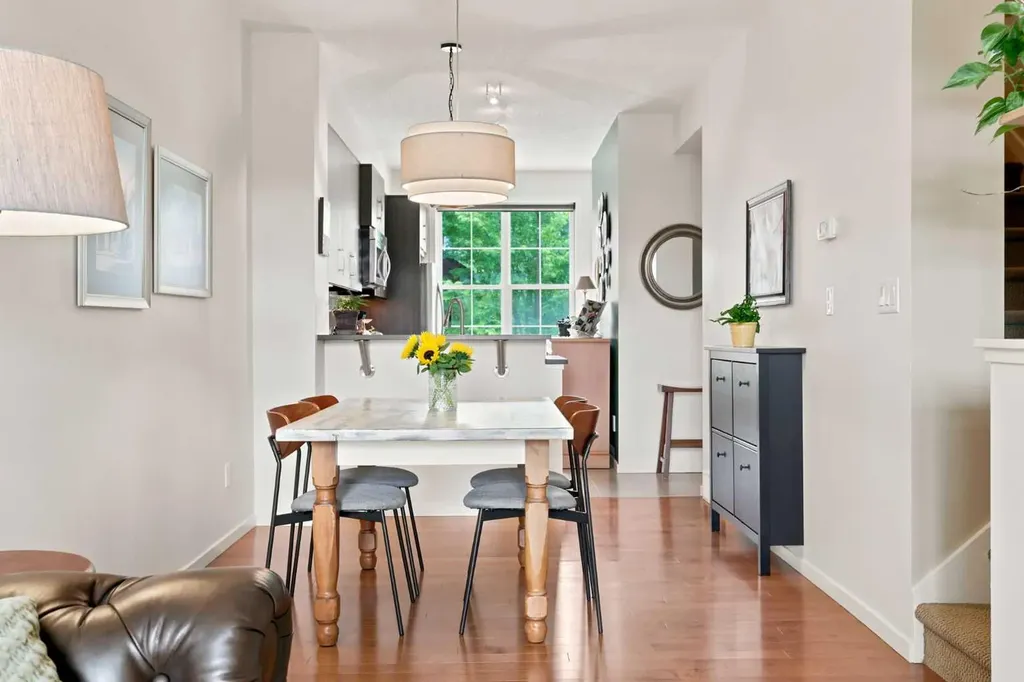 153 Ascot Point SW Calgary AB T3H0X1