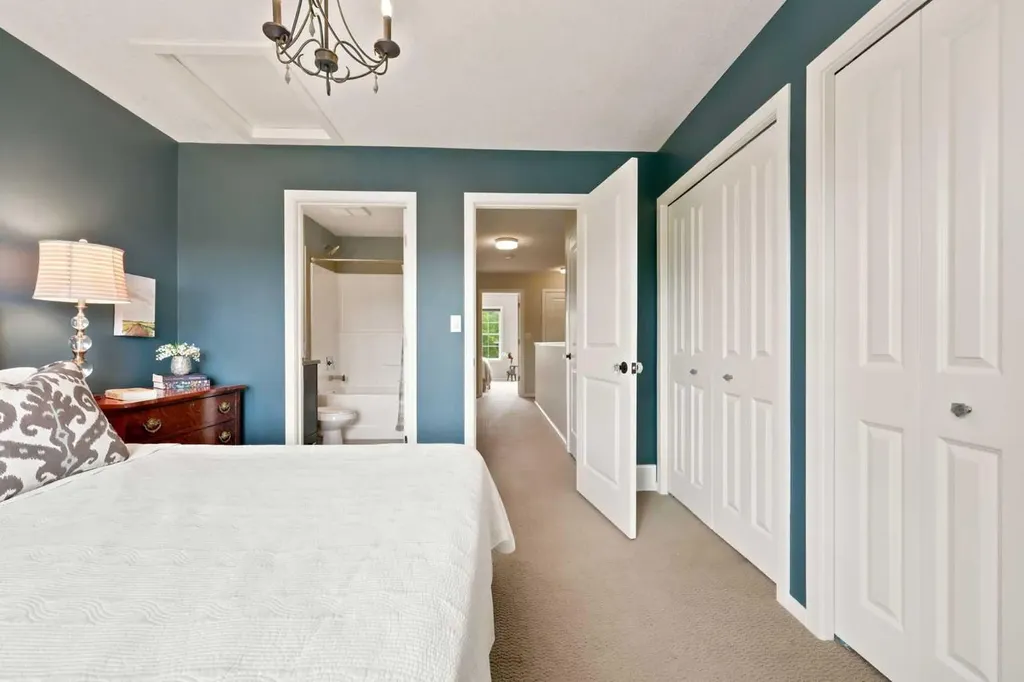 153 Ascot Point SW Calgary AB T3H0X1