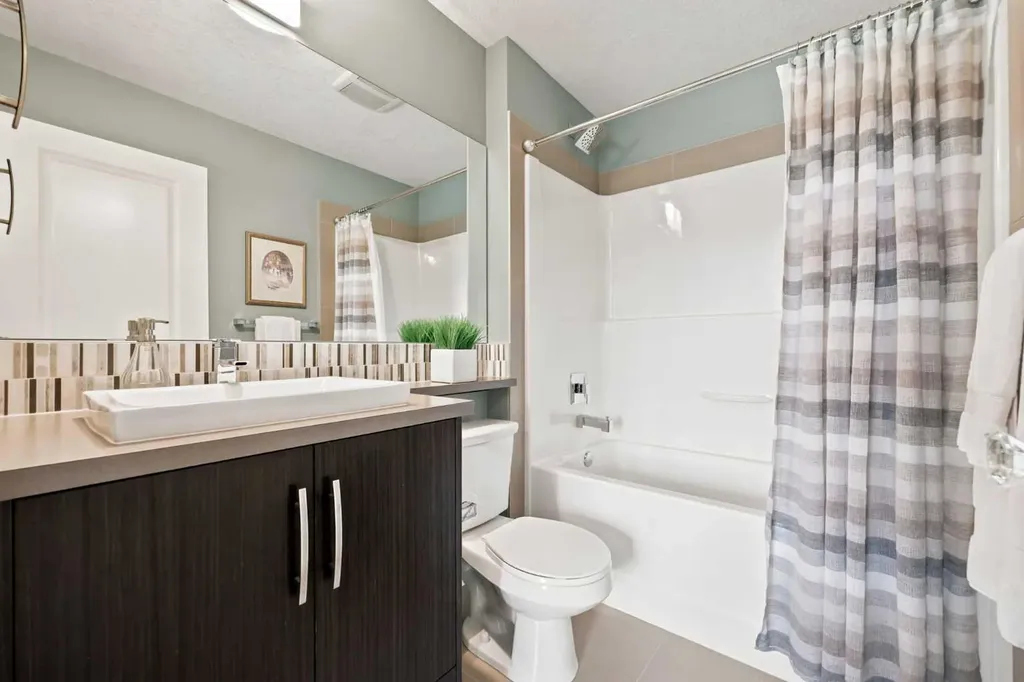 153 Ascot Point SW Calgary AB T3H0X1