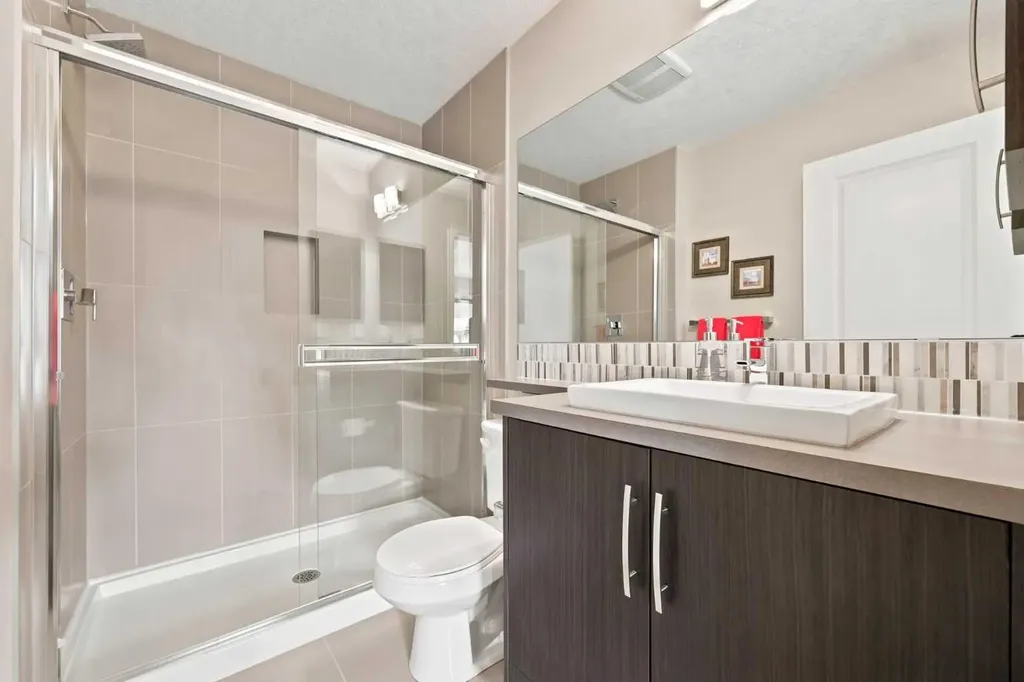 153 Ascot Point SW Calgary AB T3H0X1