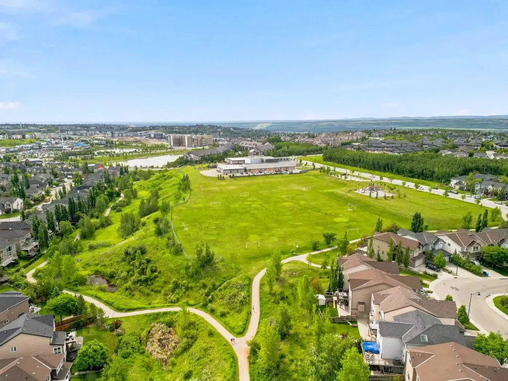 153 Ascot Point SW Calgary AB T3H0X1