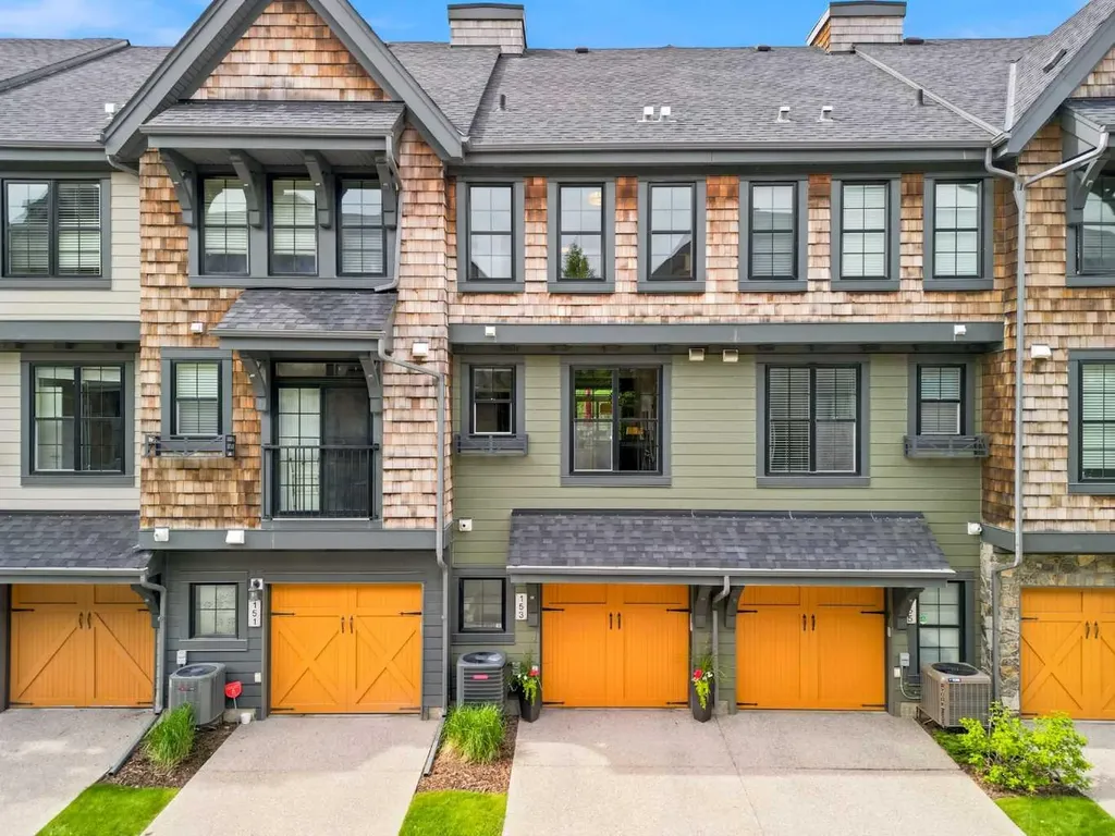 153 Ascot Point SW Calgary AB T3H0X1