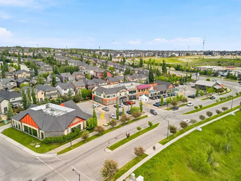 153 Ascot Point SW Calgary AB T3H0X1