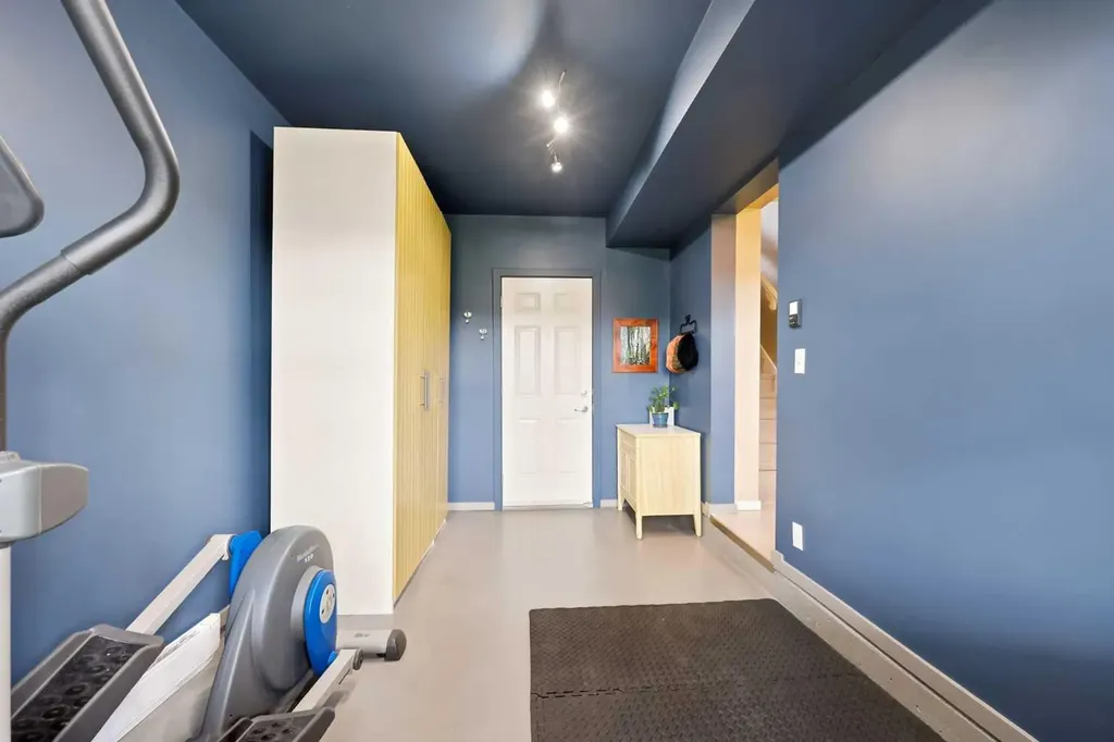 153 Ascot Point SW Calgary AB T3H0X1
