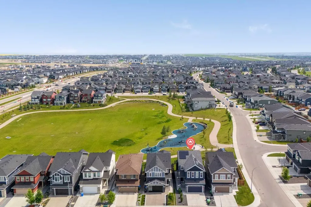 195 Evansfield Close NW Calgary AB T3P 1V7