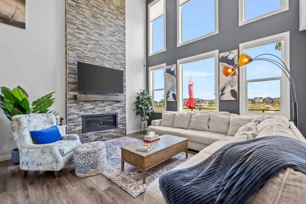 195 Evansfield Close NW Calgary AB T3P 1V7