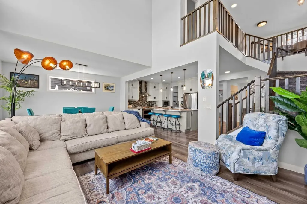 195 Evansfield Close NW Calgary AB T3P 1V7