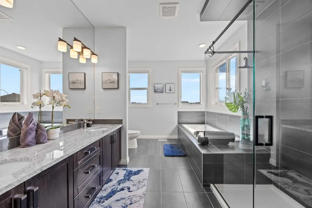195 Evansfield Close NW Calgary AB T3P 1V7