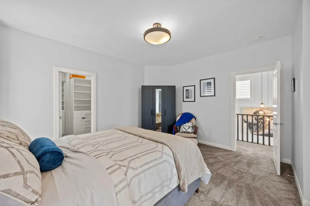 195 Evansfield Close NW Calgary AB T3P 1V7