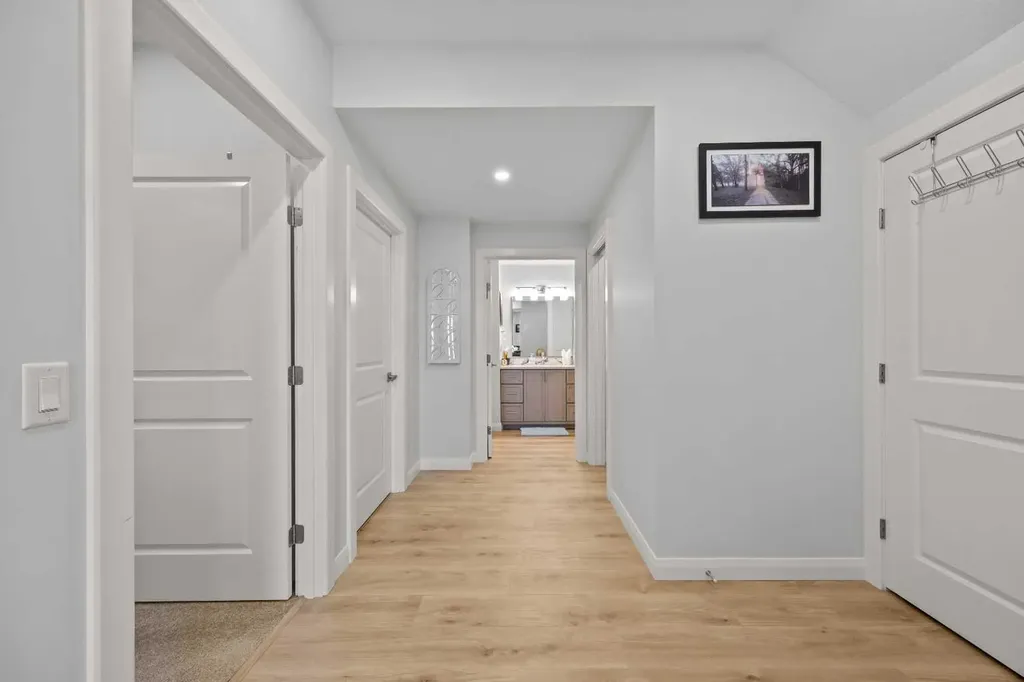 195 Evansfield Close NW Calgary AB T3P 1V7
