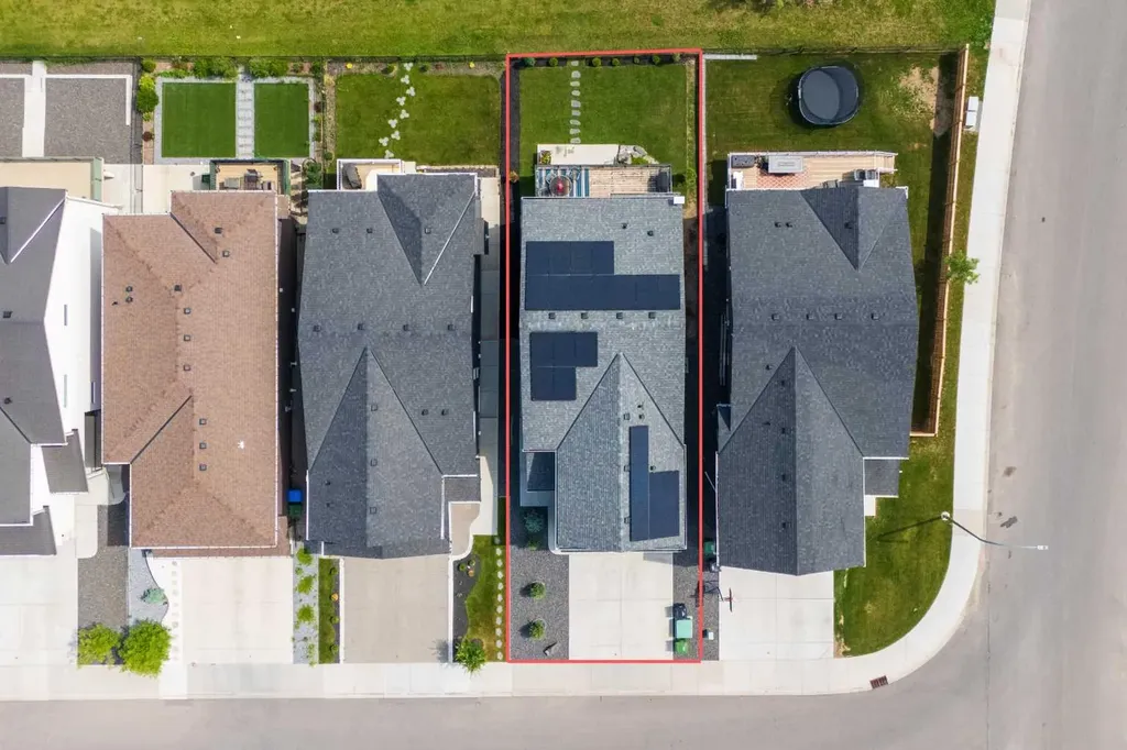 195 Evansfield Close NW Calgary AB T3P 1V7