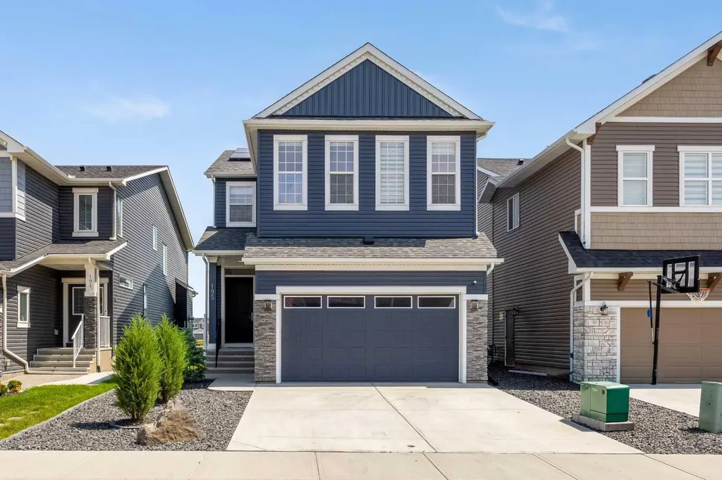 195 Evansfield Close NW Calgary AB T3P 1V7