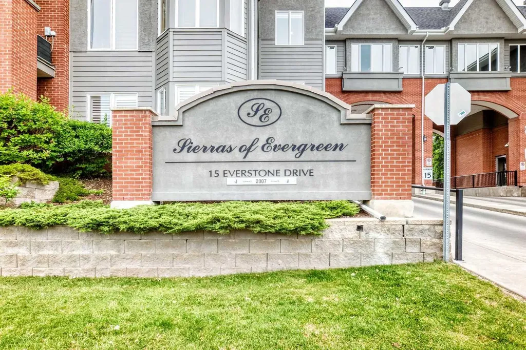 15 Everstone Drive SW Calgary AB T2Y 5B5