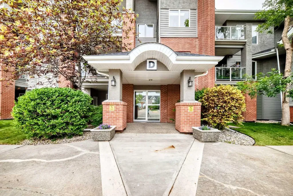 15 Everstone Drive SW Calgary AB T2Y 5B5