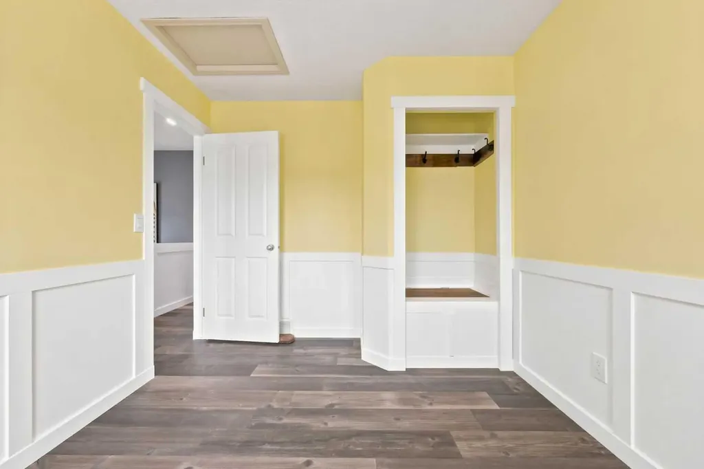 53 Covebrook Close NE Calgary AB T3K 6J5