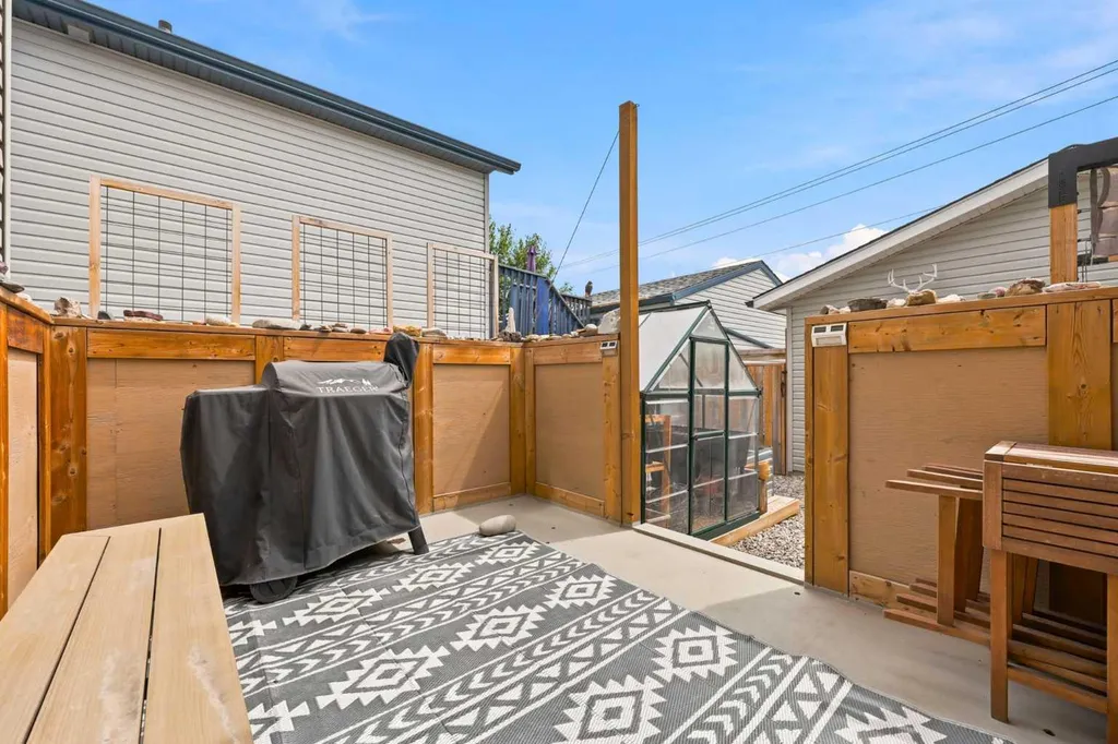 53 Covebrook Close NE Calgary AB T3K 6J5