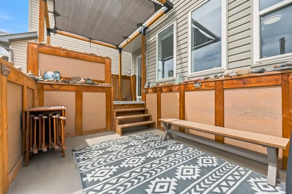 53 Covebrook Close NE Calgary AB T3K 6J5