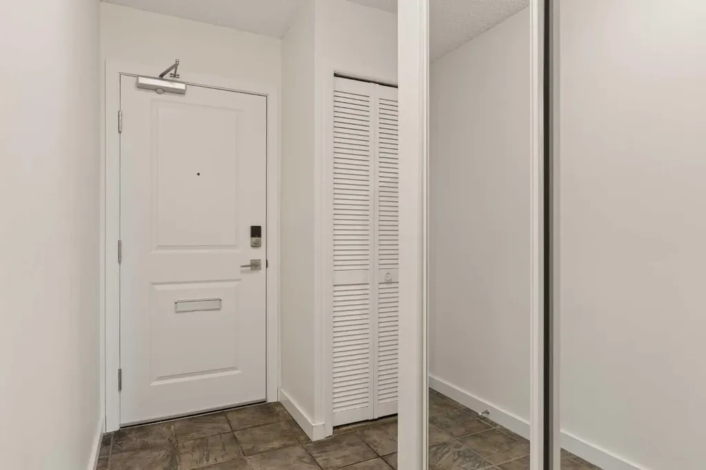 1620 8 Avenue NW Calgary AB T2N 1C4