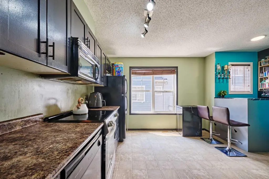 225 Elgin Gardens SE Calgary AB T2Z4T6
