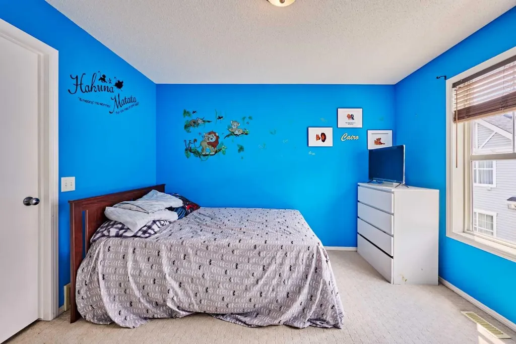225 Elgin Gardens SE Calgary AB T2Z4T6