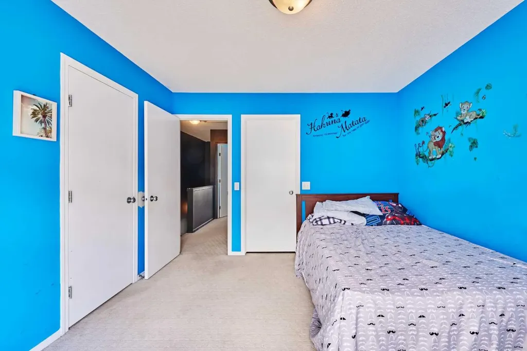 225 Elgin Gardens SE Calgary AB T2Z4T6