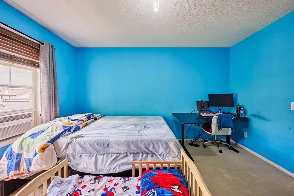 225 Elgin Gardens SE Calgary AB T2Z4T6