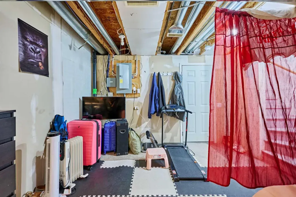 225 Elgin Gardens SE Calgary AB T2Z4T6