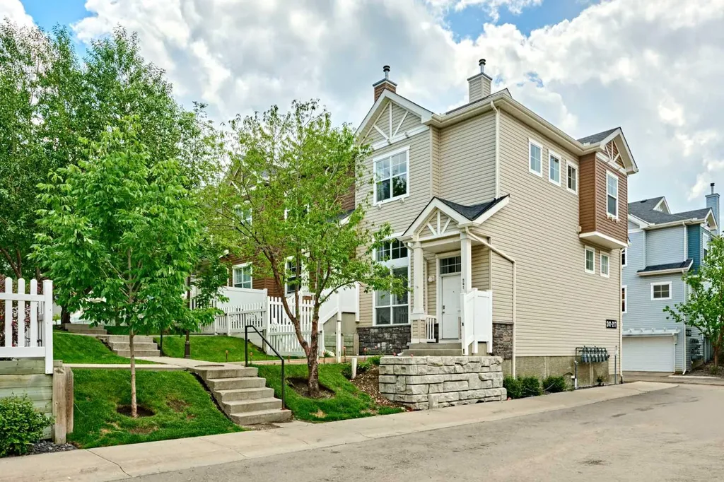 225 Elgin Gardens SE Calgary AB T2Z4T6