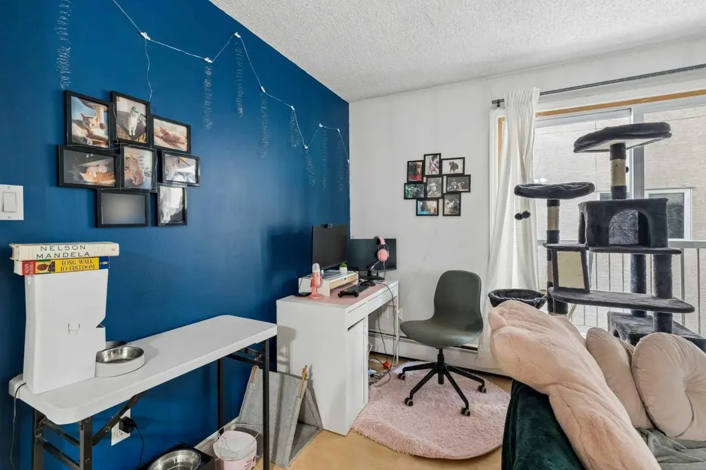 1824 11 Avenue SW Calgary AB T3C0N7