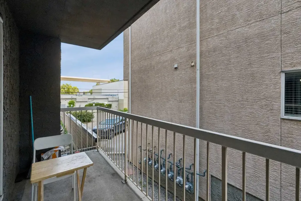 1824 11 Avenue SW Calgary AB T3C0N7