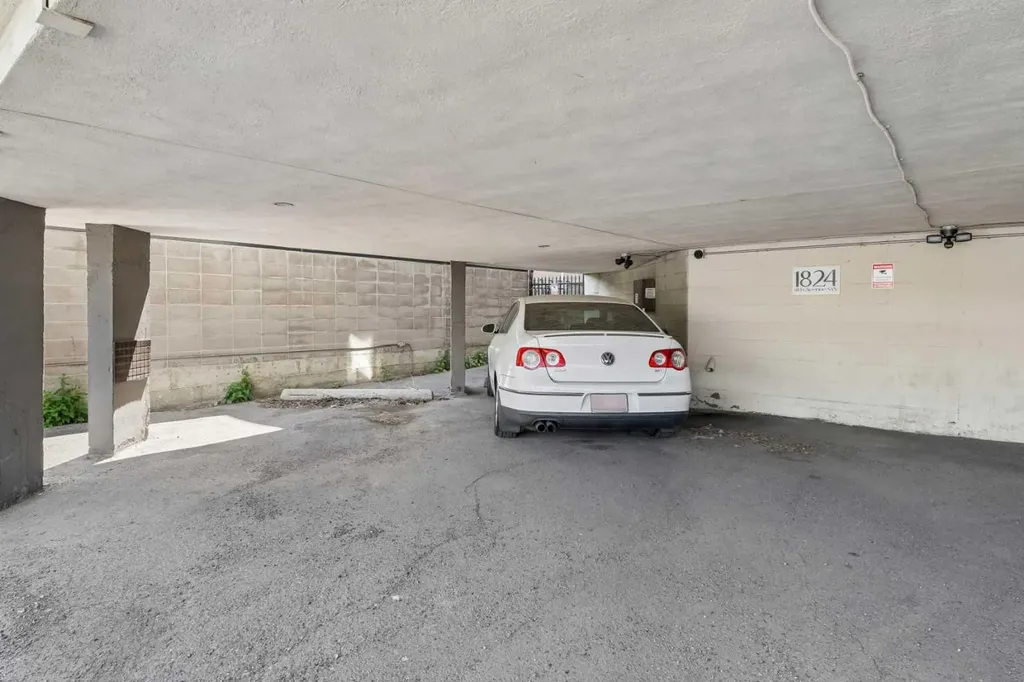 1824 11 Avenue SW Calgary AB T3C0N7