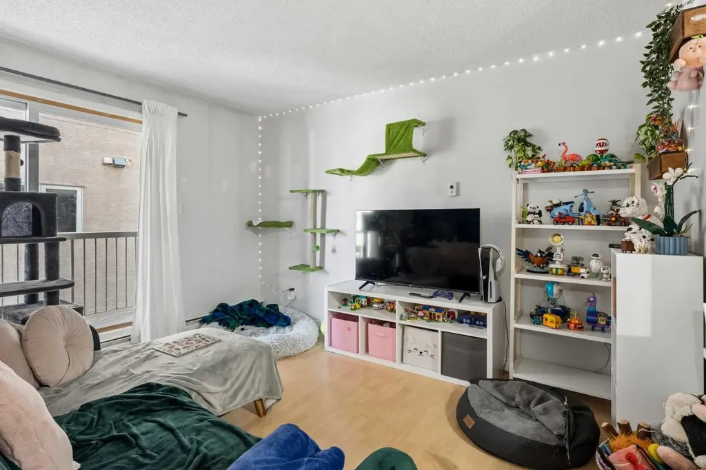 1824 11 Avenue SW Calgary AB T3C0N7