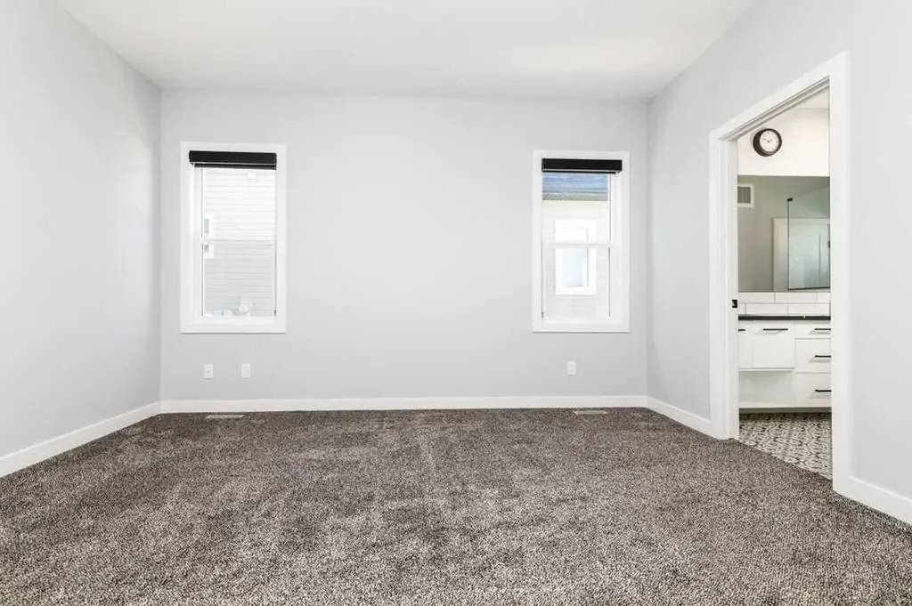 23 Cole Way Sylvan Lake AB T4S 0L6