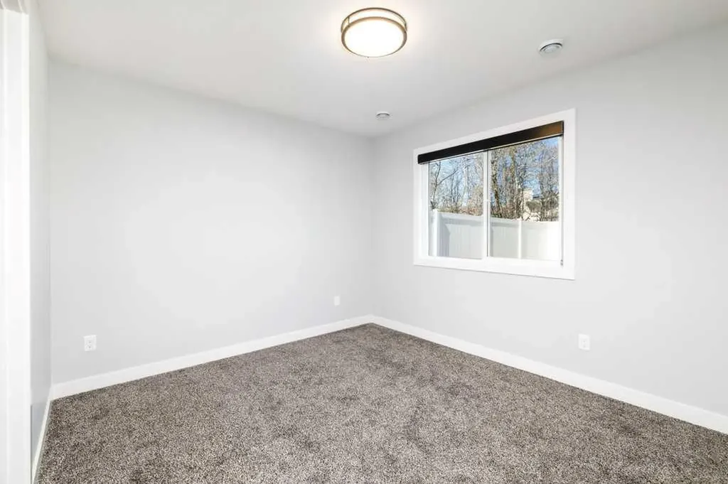 23 Cole Way Sylvan Lake AB T4S 0L6
