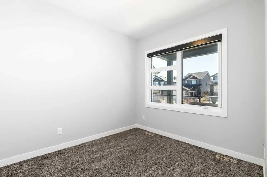 23 Cole Way Sylvan Lake AB T4S 0L6