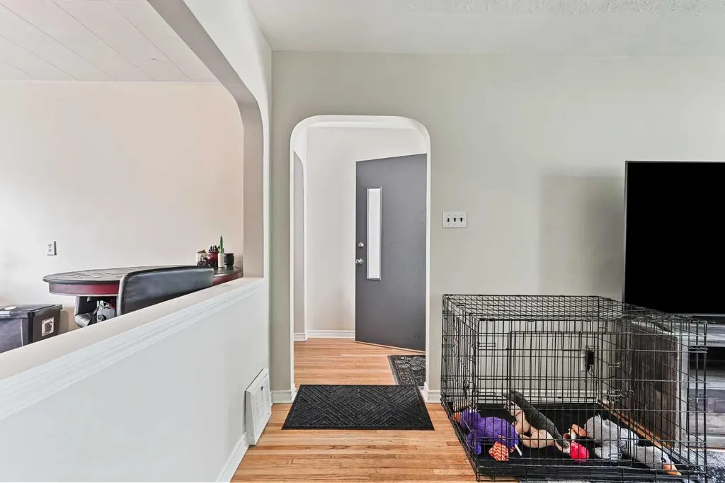 421 24 Street S Lethbridge AB T1J 3N4