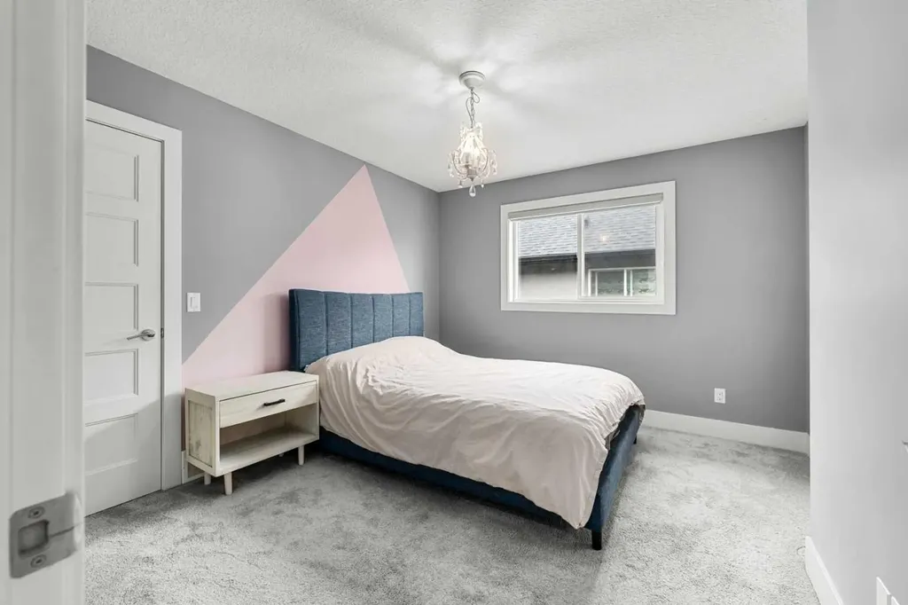 148 Kinniburgh Loop Chestermere AB T1X 0V1