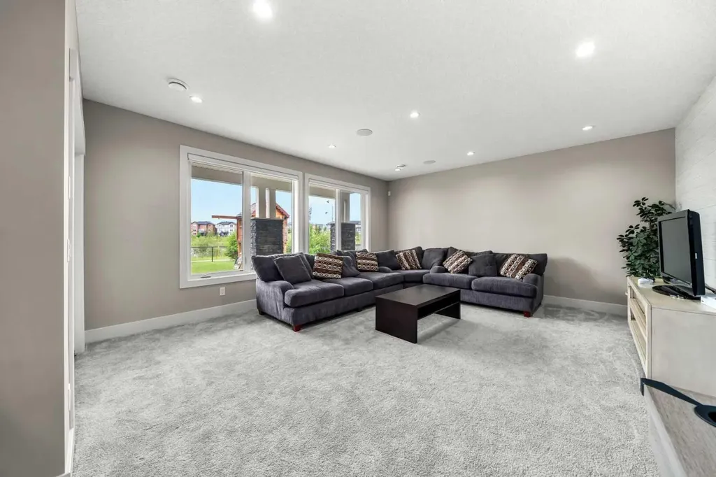 148 Kinniburgh Loop Chestermere AB T1X 0V1