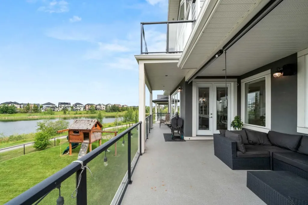 148 Kinniburgh Loop Chestermere AB T1X 0V1