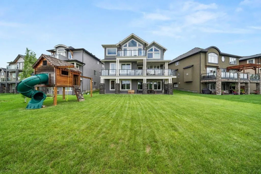 148 Kinniburgh Loop Chestermere AB T1X 0V1