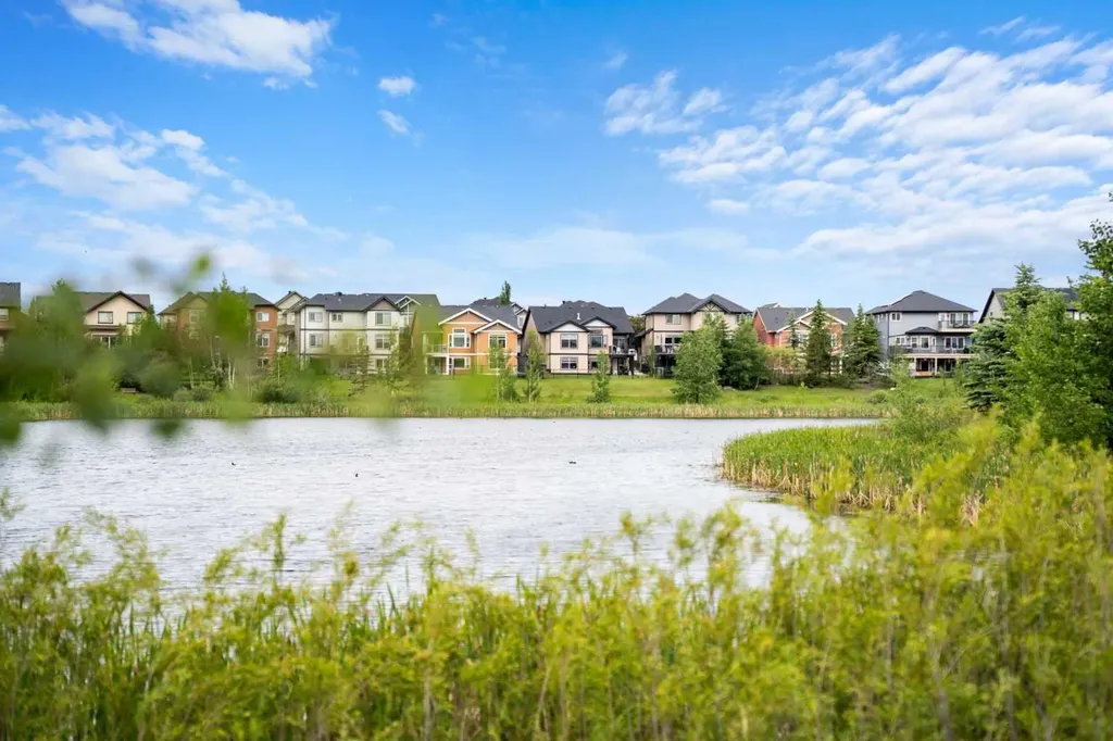 148 Kinniburgh Loop Chestermere AB T1X 0V1